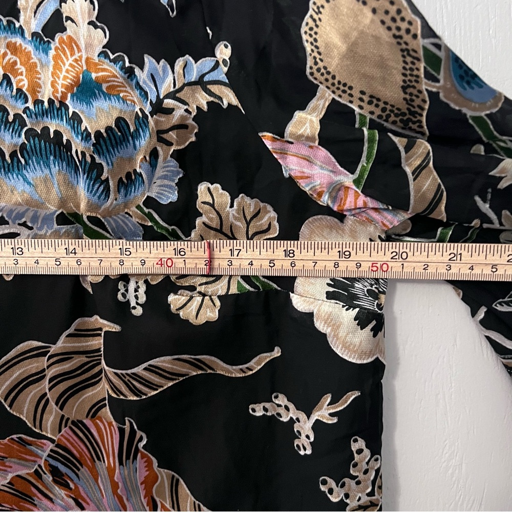 Soft Surroundings Deanna Floral Black Blouse Multifloral Medium - Picture 11 of 16